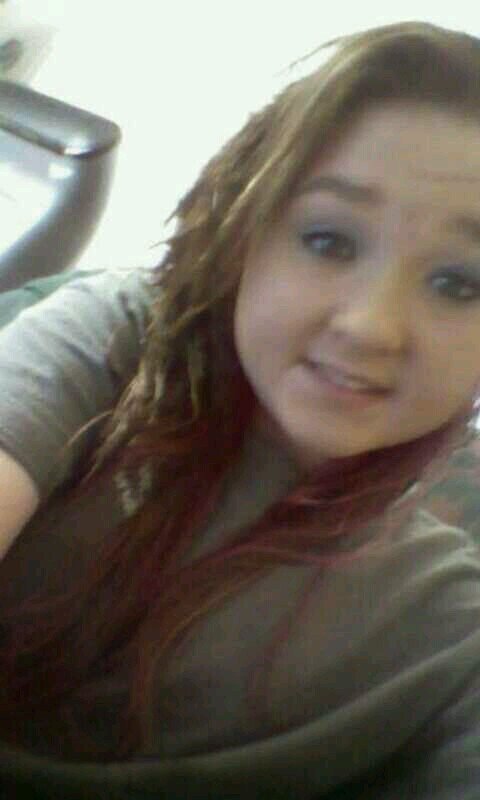 i love volley ball& music & hangin out with friend,i go huntin and fishin (: