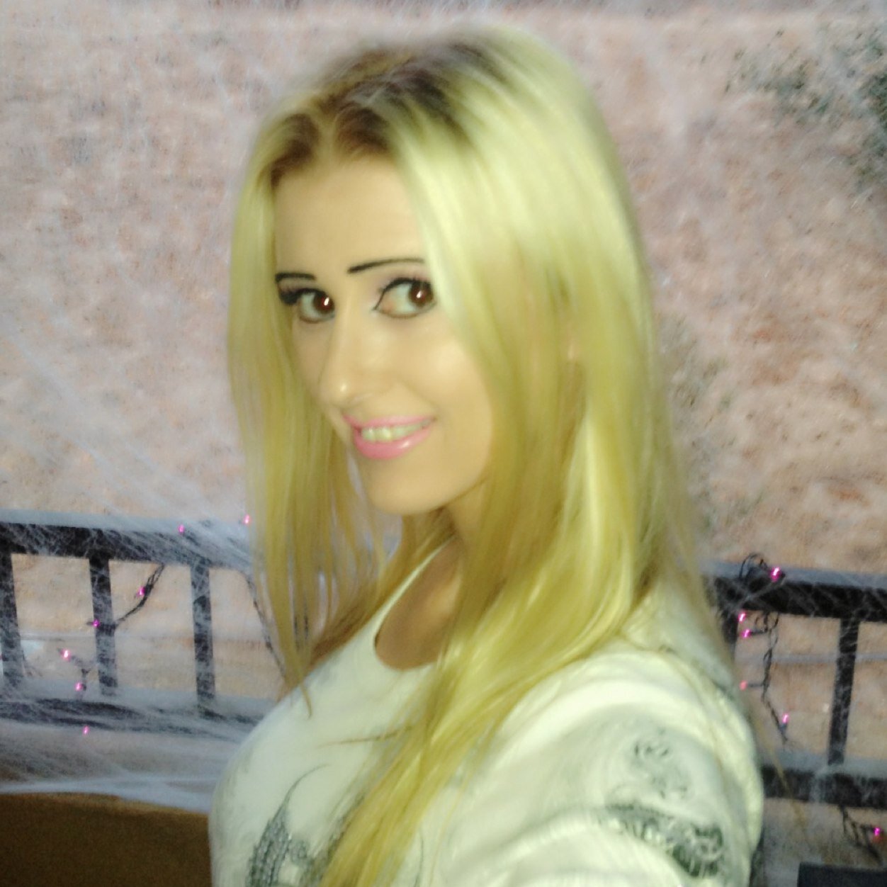 iceprincess9835's profile picture. 