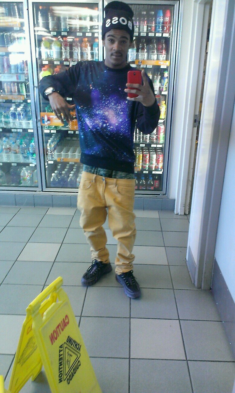 yAbOiToFrEsH's profile picture. 