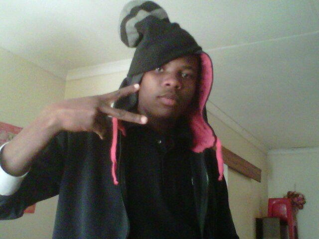 Real Madrid iz my nickname.I'm THE ONE-Pro Artist