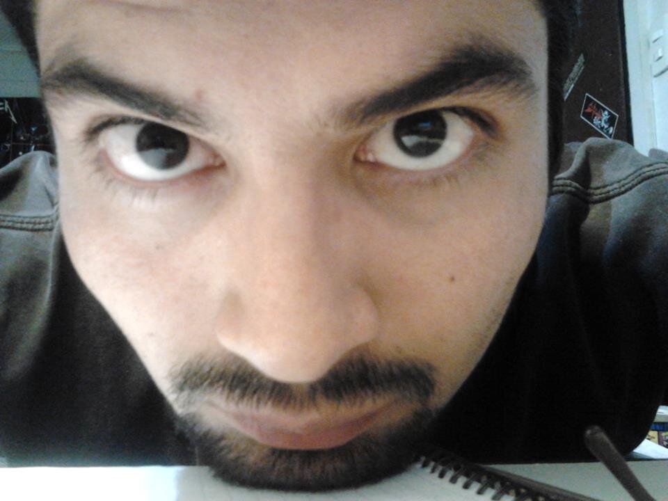 25 años, Estudiante, Cletero, Rock/Metal Addict