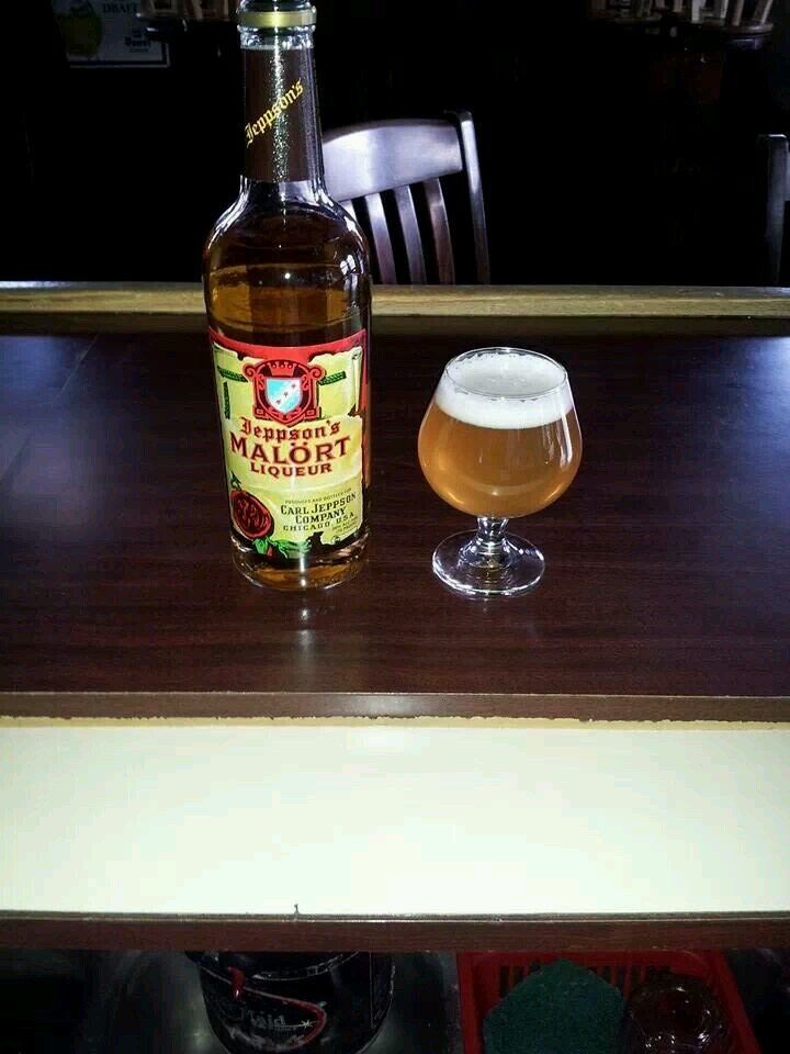 LunarBrewCo's profile picture. Bringing craft beer to the suburbs since 1996