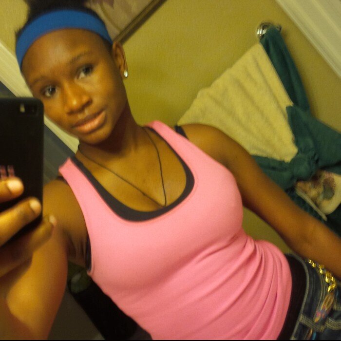 I hate childish people
Facebook Jbaby Rock 
Taken and single
