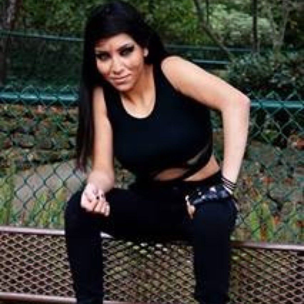 I dance, I act, I design, I love. I live.