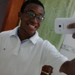 Não existe um caminho para a felicidade , a felicidade é o caminho !