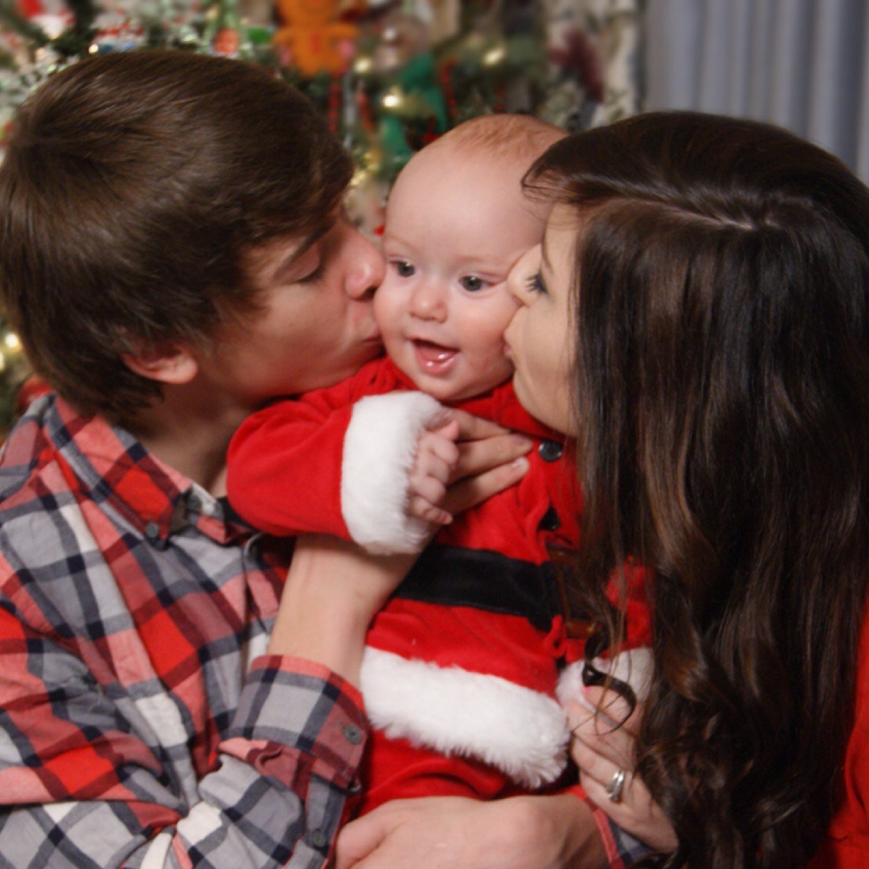 Mommy & Wife
                    Love my two boys