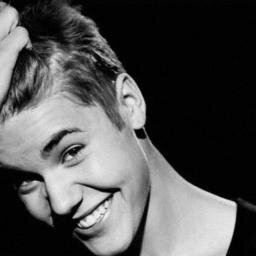 Hi, I'm Merve. 17 years old.
#Belieber since 2009. ♥
02.05.2013 ♥
