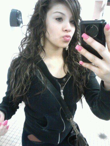 heyyyyy follow mee and ill follow back (: