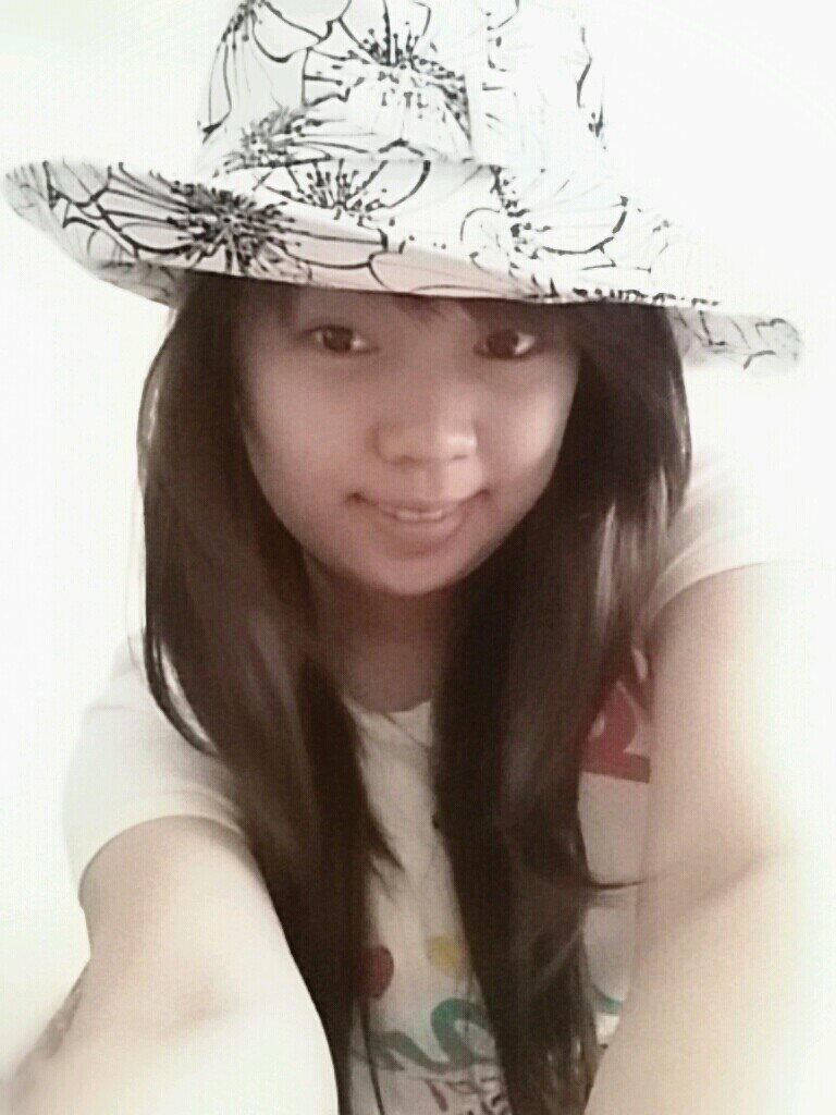 Just a ordinary girl,mention to foolback!!! :D