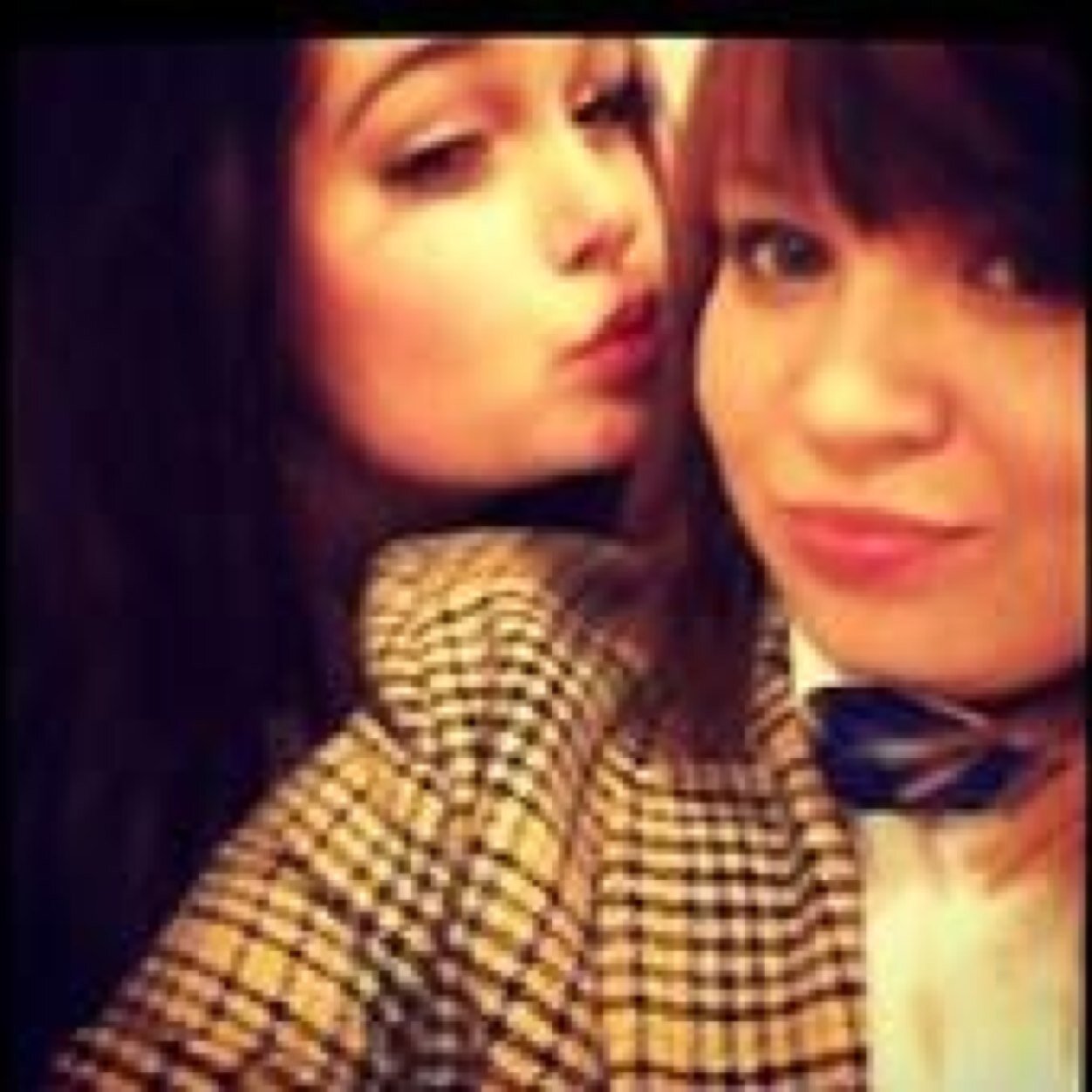 Y12 
just talk to me. I dont bite and help u feel better(not in a sexual way) and great laugh ;P