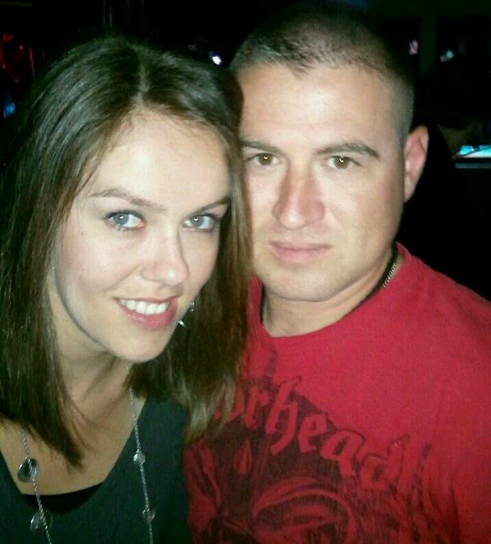 Married to @knightengail80, we have 2 awesome kids, an avid Fighting Irish fan, love the music of HIM, Air Force vet, Founder of Tri-State Look (@EvvSignGuy)