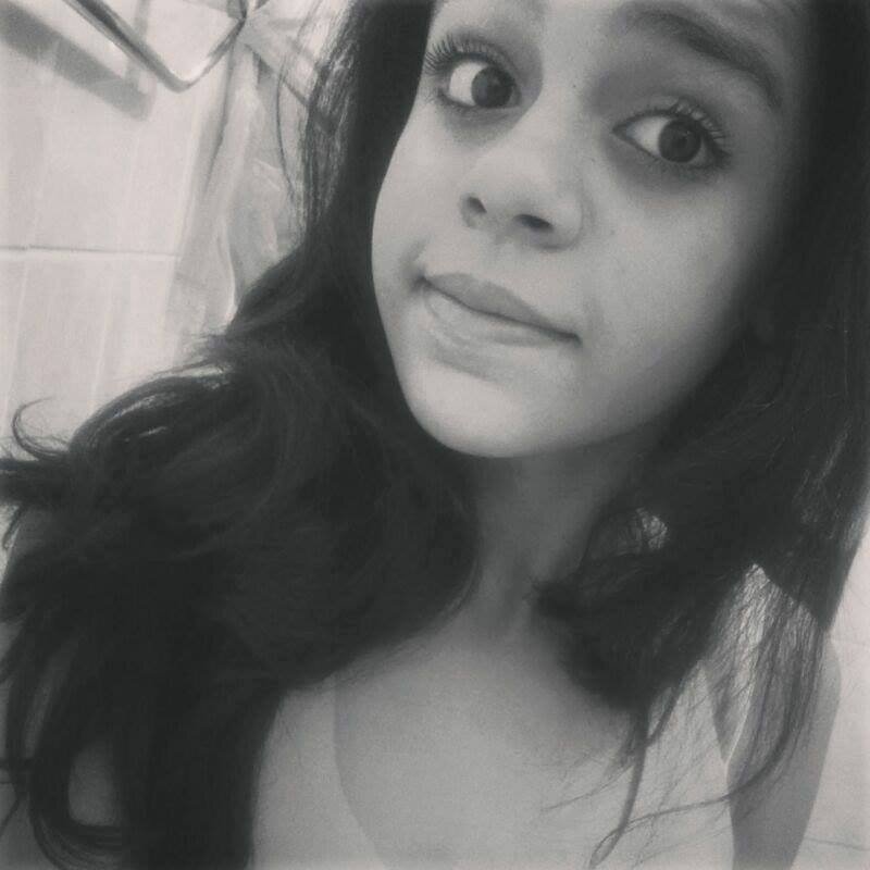fã do drogado que morreu de overdose e do louco que se matou. sou directioner e belieber