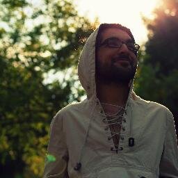 Gece'nin, konuşmadan haykıran halkından biri...