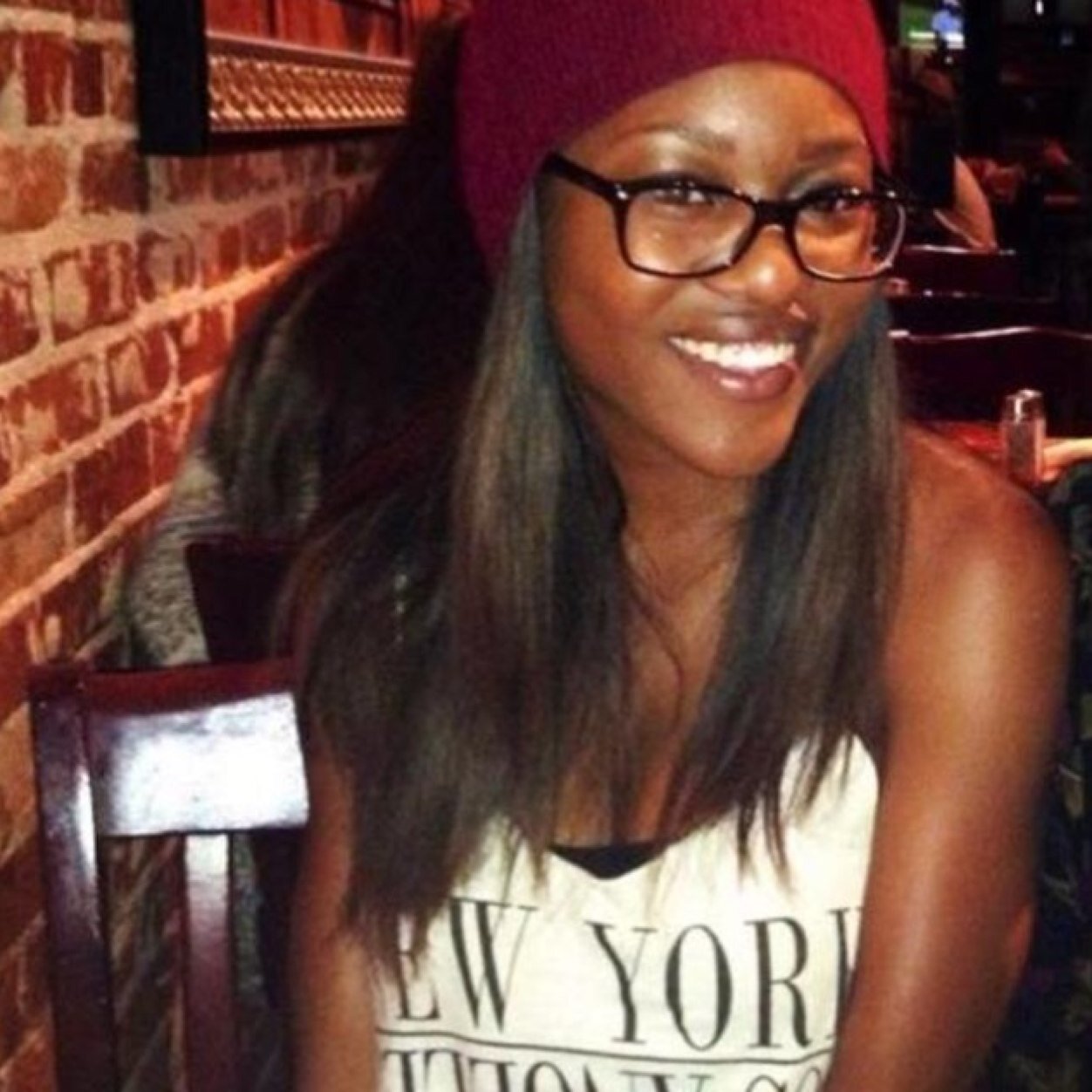 lover of fútbol, brunch, and exceptionally placed semicolons.