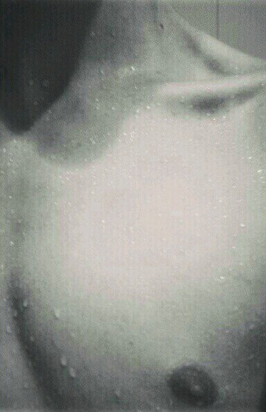 _nxos's profile picture. apuntándome con mi propio revolver me hice rehén'