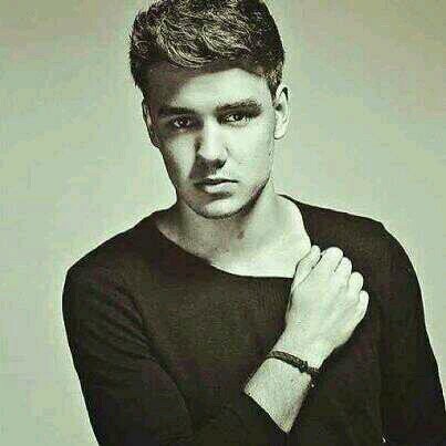 hey i am liam i can be shy when i want funny guy ~single rp bi~