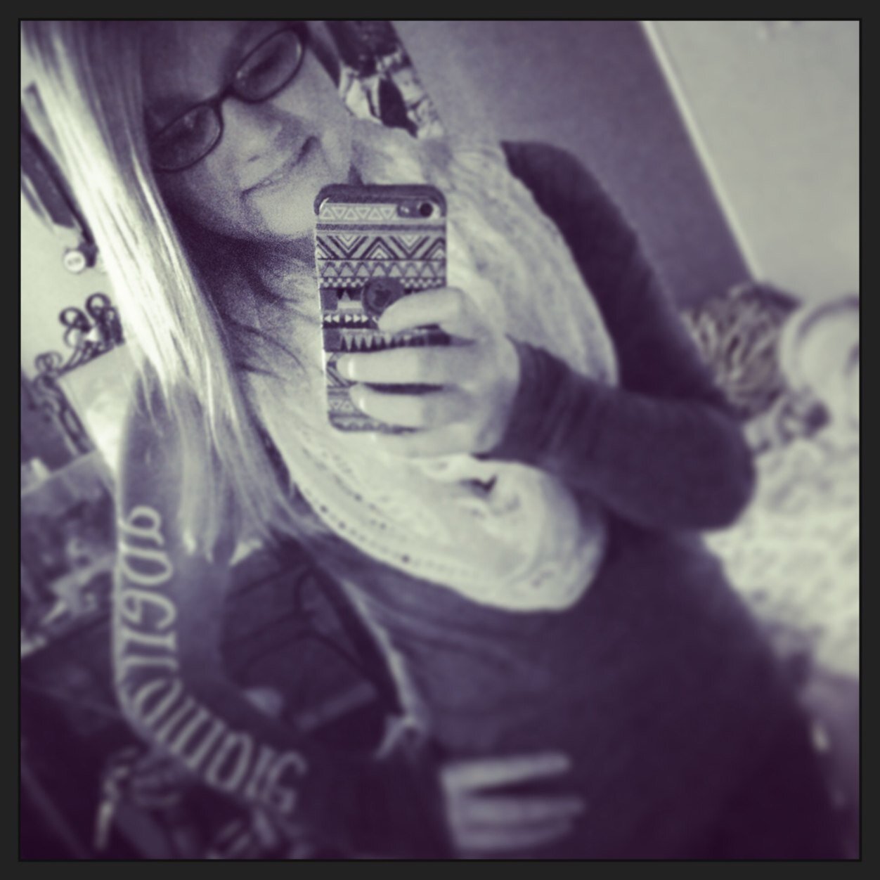 Hey! I love one direction and hunter hayes!  my world3 im just a normal girl living in a not so normal world im single but crushing❤️ Follow for Follow!