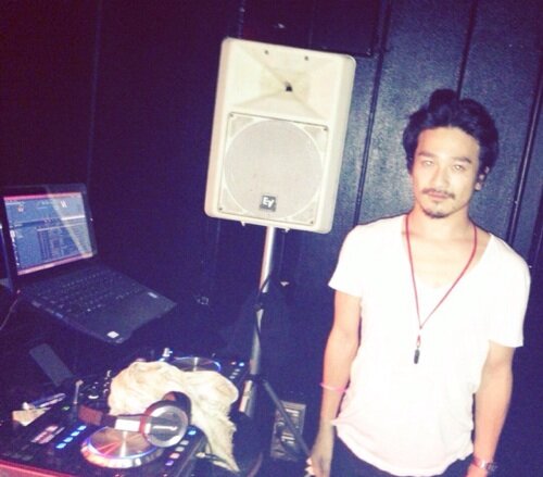 DJ