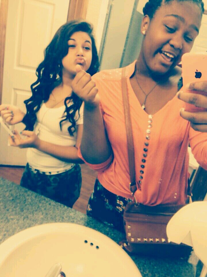 Johnson_Baby12's profile picture. ' R.I .P Graandma ♡ '