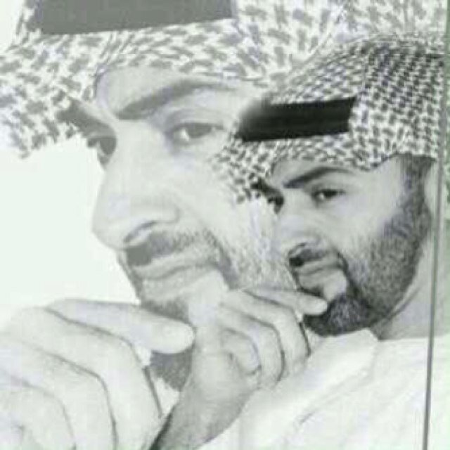 ابن الامارات من عيال زايد يوم تقول عيال زايد نرفع الراس سند لدولة العز وحكومتنا وحكامنا وشعبنا