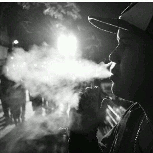 100% VENEZOLANO. Sangre Roja Corazón Vinotinto, libros, música sobre todo la nuestra, además Dacehall,Raggamuffin, Rap, Reggae y Roots.