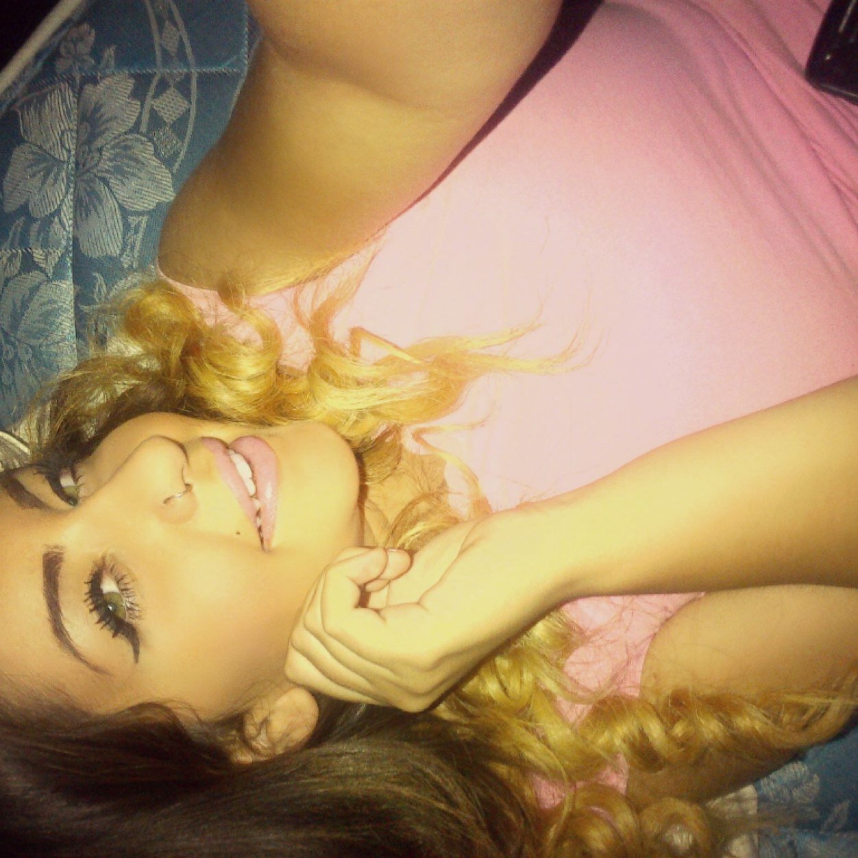 CirocNkush's profile picture. follow me & I'll follow back! instagram: @RaquelMckay sooo follow me! Canada,Ontario