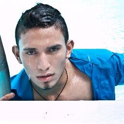 modelo de agencia deluxe models international.