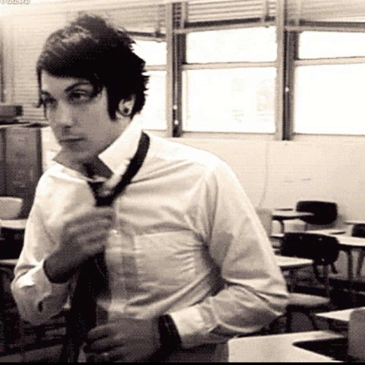 Free follow from @DreamingNovelli i love you