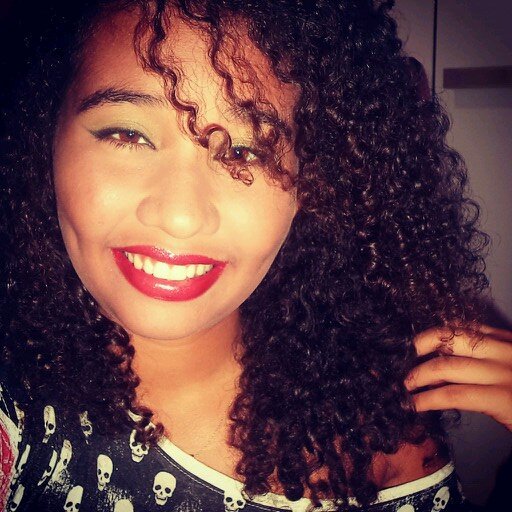 Ore, espere e confie. Deus sabe o que faz. ∞