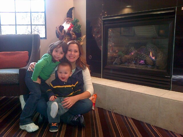 Orgullosamente Venezolana, Bendecida con mis 2 hijos Carlota y Juan Vicente.