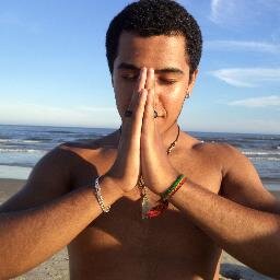A esperança nos da força...É a razão de estarmos aqui. É com ela que lutamos quando tudo parce perdido... http://t.co/kZV3Fw5v4Z