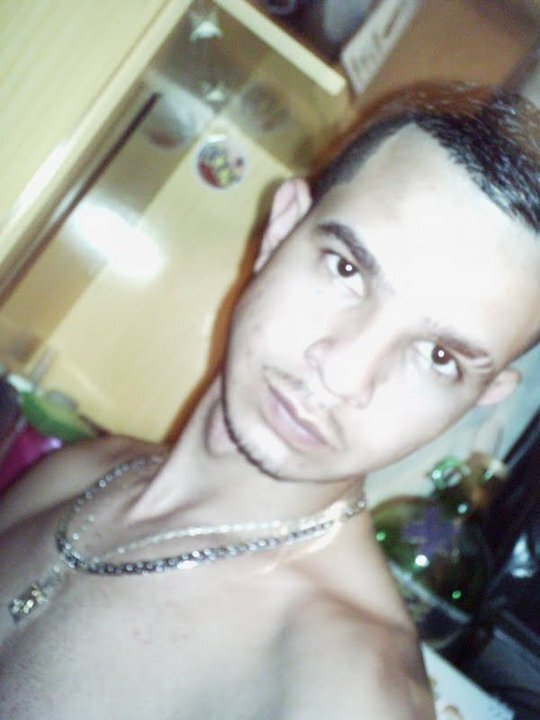 naum deixe de  sonha   pois naum tem quem sonhe por vc