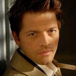 24 year old female, crazed Supernatural fan. Castiel is my baby!