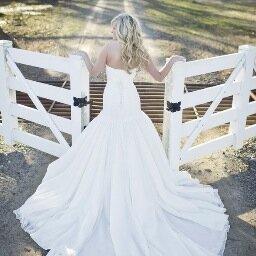 Planning the perfect wedding in every color and style.
