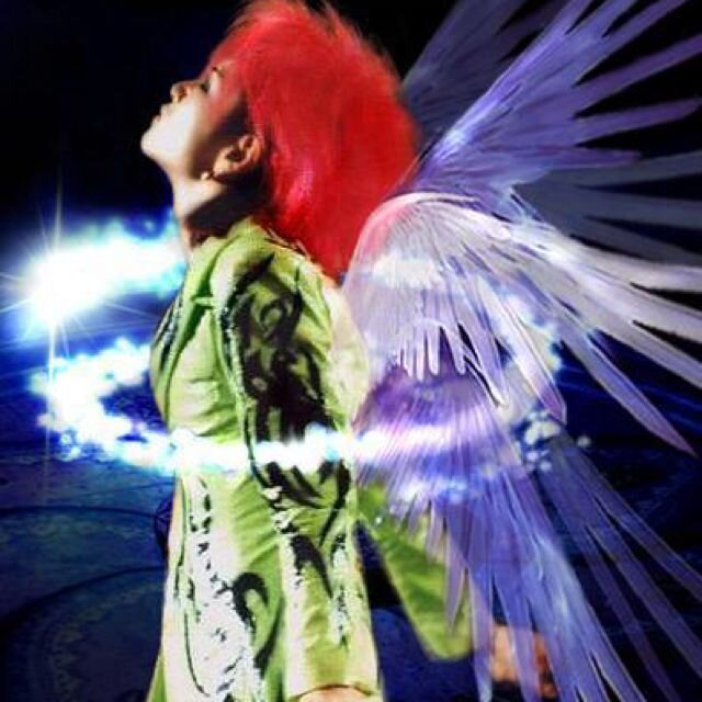 まずはツイプロ参照してください★ 可愛いものが好き。キラキラが好き。毎日笑顔(*^^*) 相思相愛。 好きな音楽いっぱい(*^^*)hideちゃん！LUNA SEA！Ｊ！ 
明るく・楽しく・前向きに！
鍵かけてますが基本おバカな事ばかり呟いています。鍵の外し方忘れました（笑）