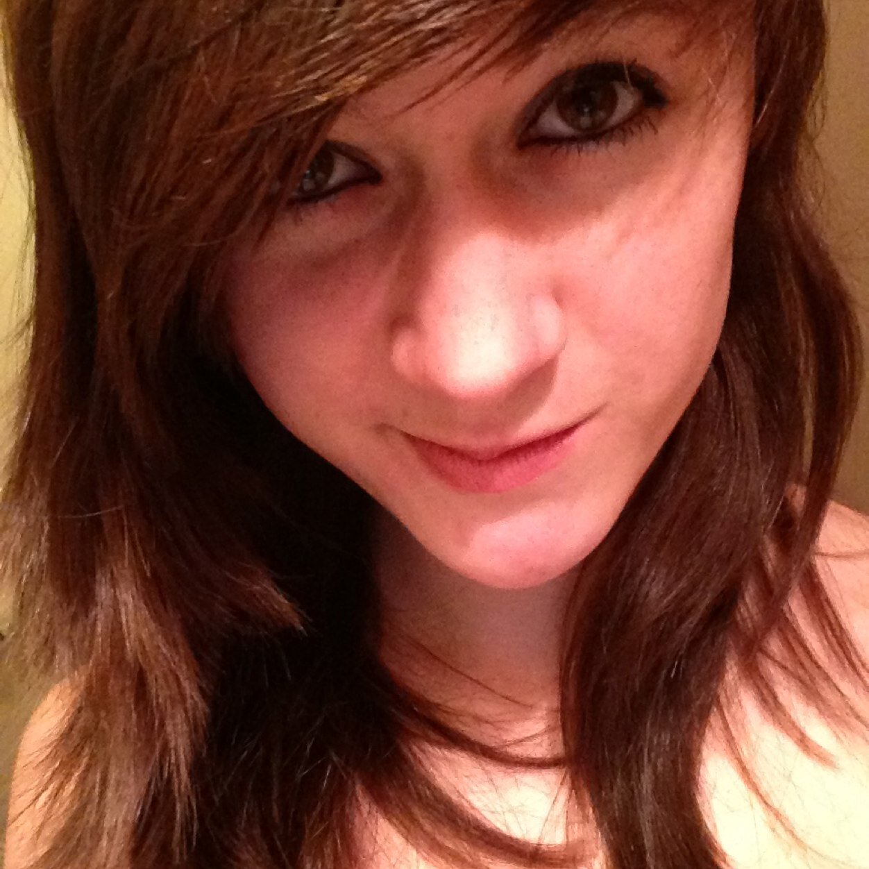 I am 14 and i live in wisconsin and i love music .-.