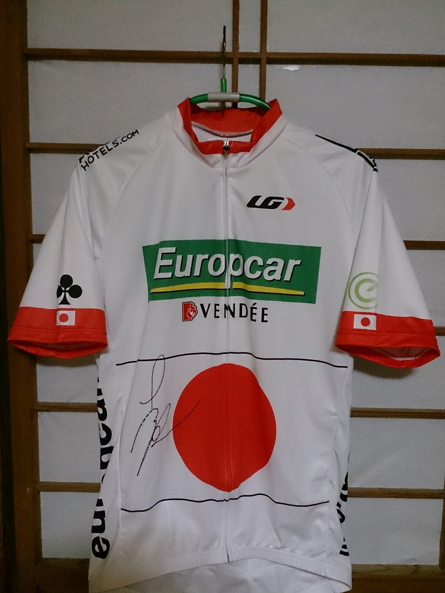 山口県柳井市出身。
ランニング、自転車、テニス、猫が大好きなおじさんです。あと野球が大好き。
千葉ロッテと広島を応援しています。
皆さん、色々なお話をしましょう。
只今、英語も猛勉強中です。英語が得意な方、色々と教えて下さい。
よろしくお願いします。仕事は介護福祉士です。50歳で取得しました。