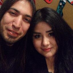 StrangeAvril's profile picture. ......