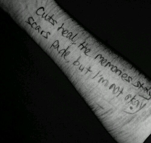 Srta Martínez. 19. DAYSI RULES B*TCHES. I love you @mileycyrus.