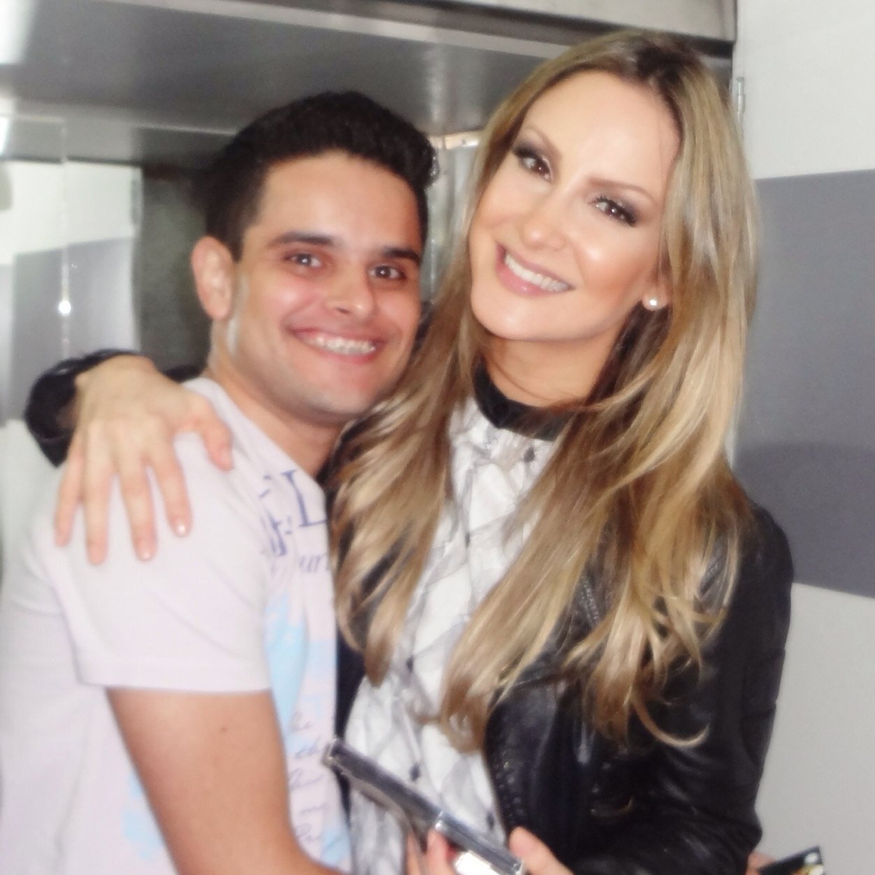 Márcio Pedreira? Meu amigão ;) Mas ele só é um Esposo Midiático, faxada para imprensa! Tudo por que eu não quero ser FAMO$O, só minha Esposa mesmo \o/ Prazer ;)