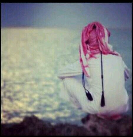 ﺃﻧﺎ ﻟﺴﺖ ﺃﻓﻀﻞ ﻣﻦ ﻏﻴﺮﻱ ﻭﻟﻜﻨﻨﻲ ﺃﻣﺘﻠگ ﻗﻨﺎﻋﺔ { ﻗﻮﻳﻪ } ﺗﺠﻌﻠﻨﻲ ﺃﺭﻓﺾ ﻣﻘﺎﺭﻧﺔ ﻧﻔﺴﻲ ﺑﺄﺣﺪ.. (في شعبان من عام ١٤٢٠هـ أبصرت الحياة ). KSA