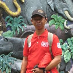 Penulis Puisi, Fotographer Pribadi, Gooner Arsenal, Sederhana, Gemini