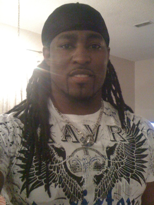 Athlete, graduate, family man, traveler, and writter. Love Working out, training, and relaxing.  Making friends and connections is a life essential.