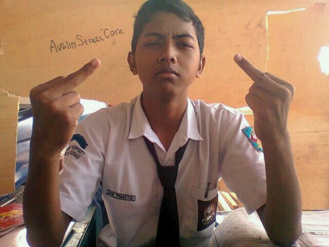 SPraszetio's profile picture. Biarlah orang lain menilai dia hebat, tapi orang itu akan malu disaat melihat kehebatan kita .