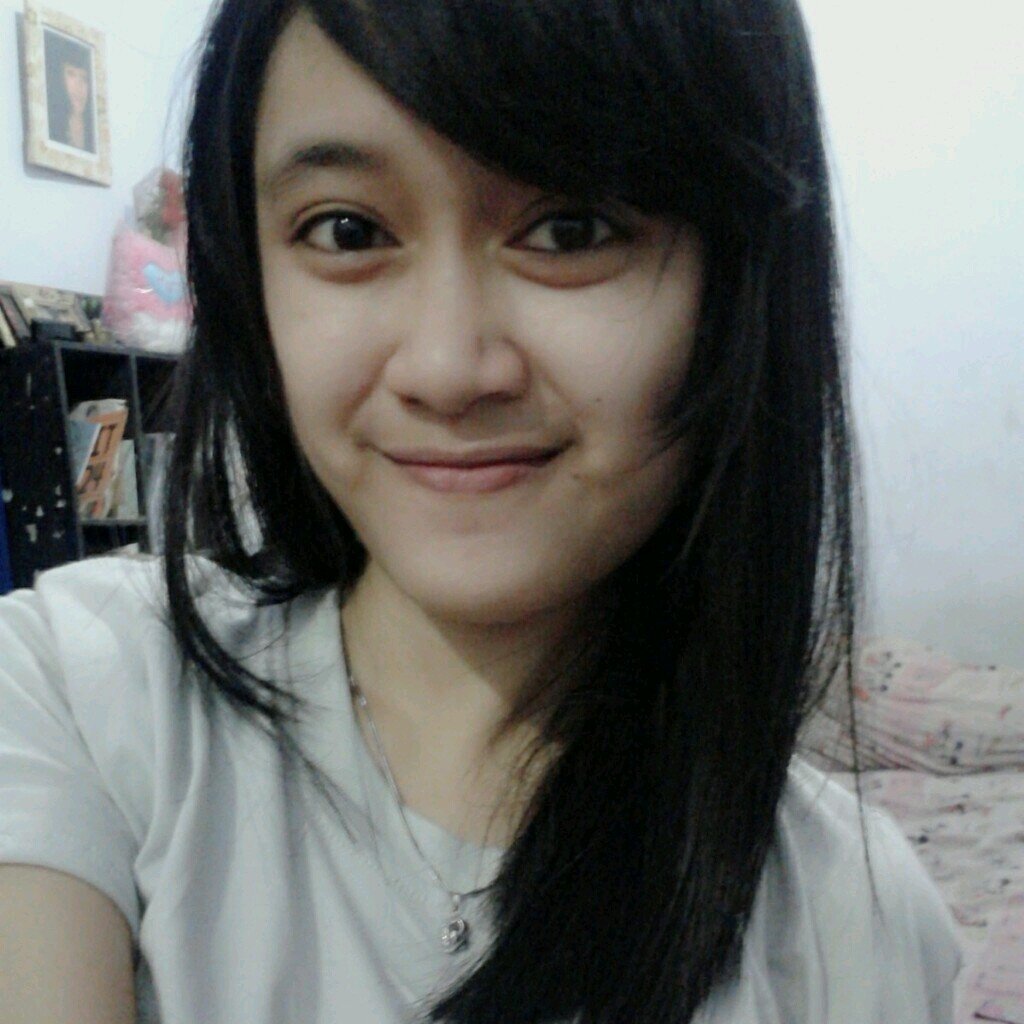NITA TRI FIANTI :) , 14 februari 1993 . // LINE : nitanithnuth // ♥ my fams | ♥ ISLAM | ♥ my job | 
Poltekkes Kemenkes Yogyakarta 2014