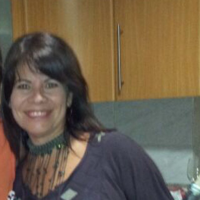 Feliz, Soñadora.. Mujer, Amiga, Madre de 2 Hermosos niños.. Fundadora de @Estrellas_deluz donde se ama a los niños, jovenes y adultos con Autismo....