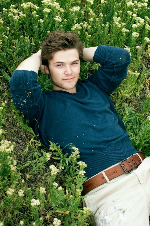 GreeneTheButler's profile picture. You don't win the Hunger Games..You survive. I'm a survivor. But @sexy_peeta put meaning back into my life. #Gay #Taken