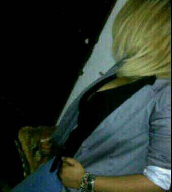 دائماً هناك شخص يبعث في نفسك السعادهہَ ولوكان فِ مكان بعيد جداً ♡M♡