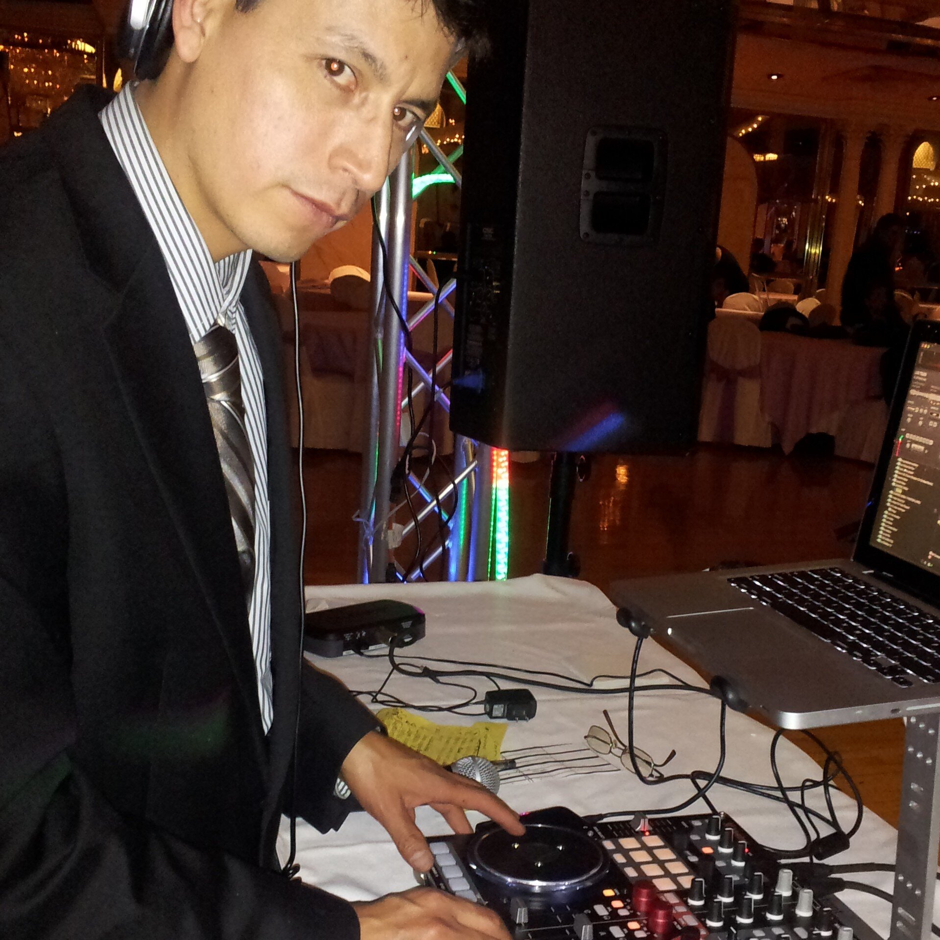 fotografia/video/DJs /Iluminacion pantallas/limosinas/para contratos/ 347 261 7126/djcorrea.jc@gmail.com