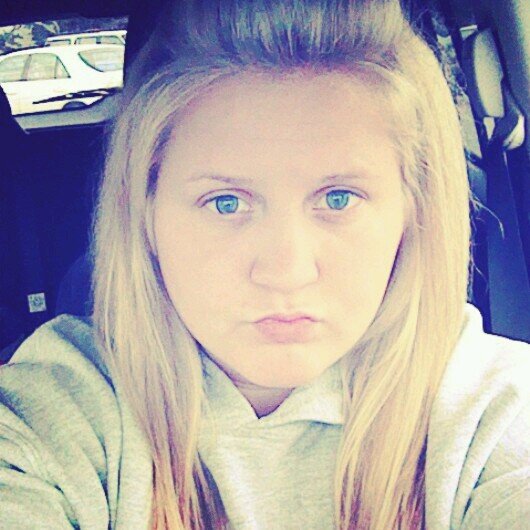 zebrasexy0144's profile picture. My name is brittany.  I would like you to turn that button from blue to green that would be great ! Kik me if you wanna talk Brittking0144